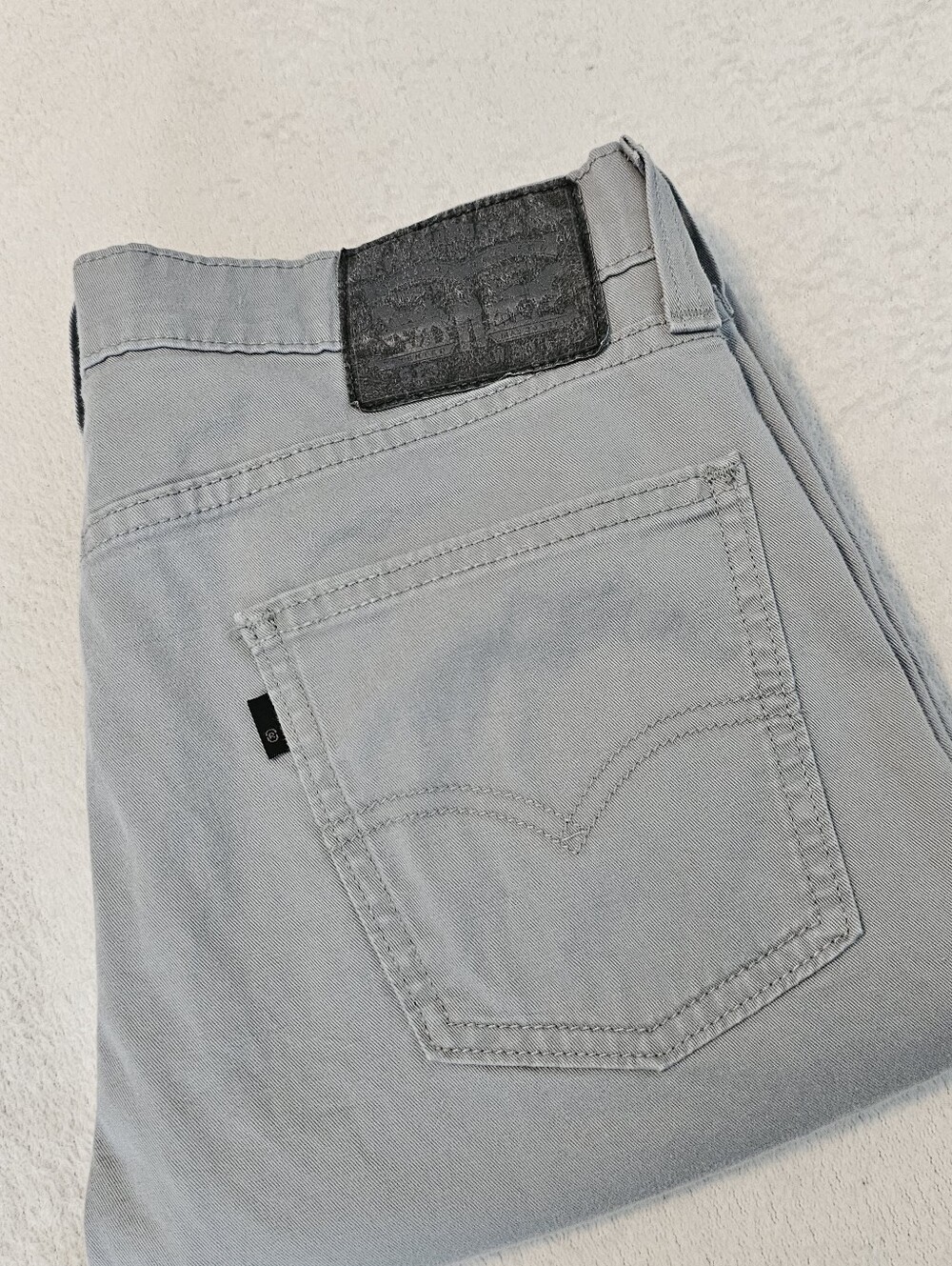 Levis Mens Jeans Gray Size 30x32 Euc Straight Leg Denim